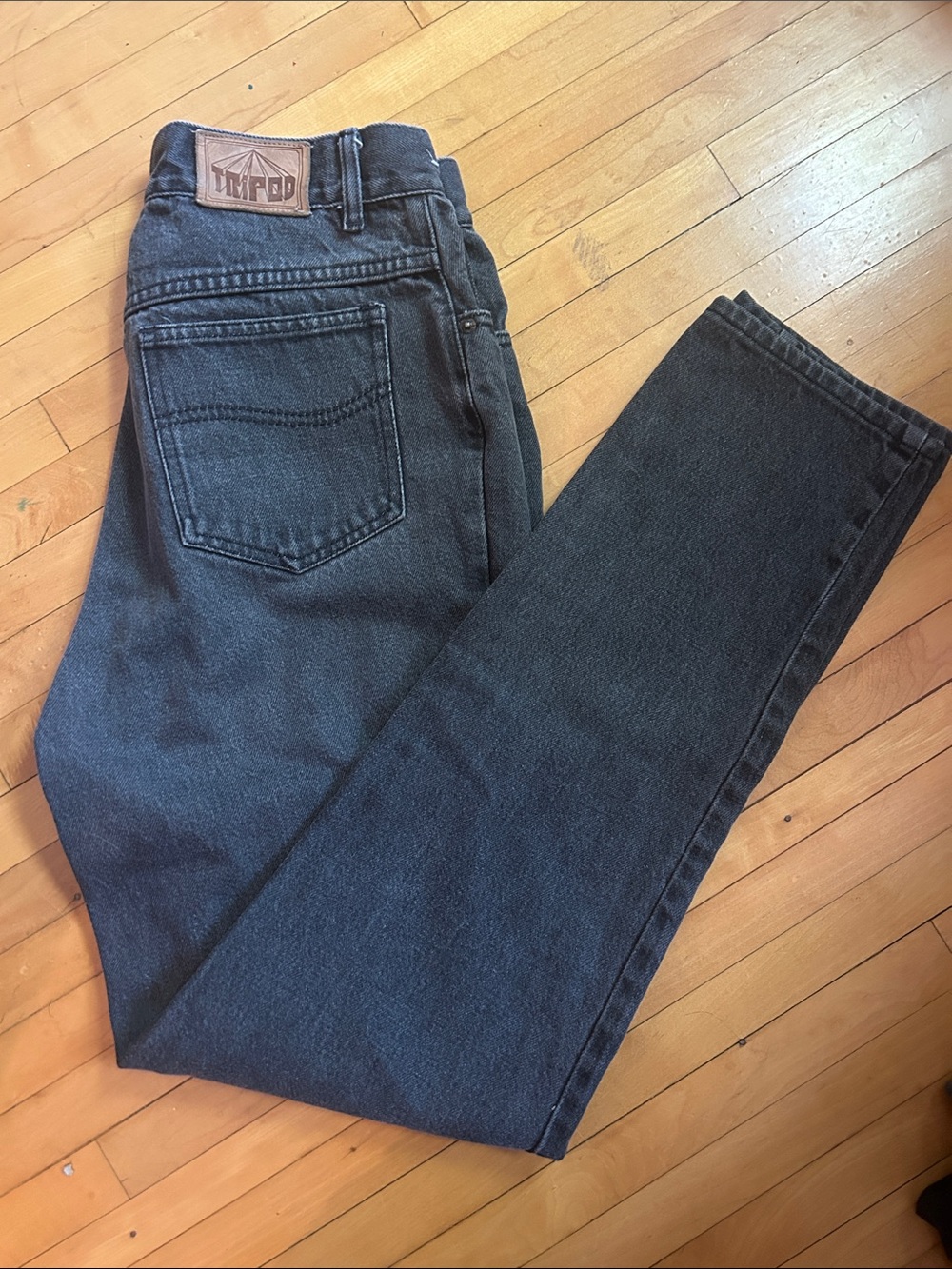 Women's Black Straight-Leg Jeans - Classic Everyday Style